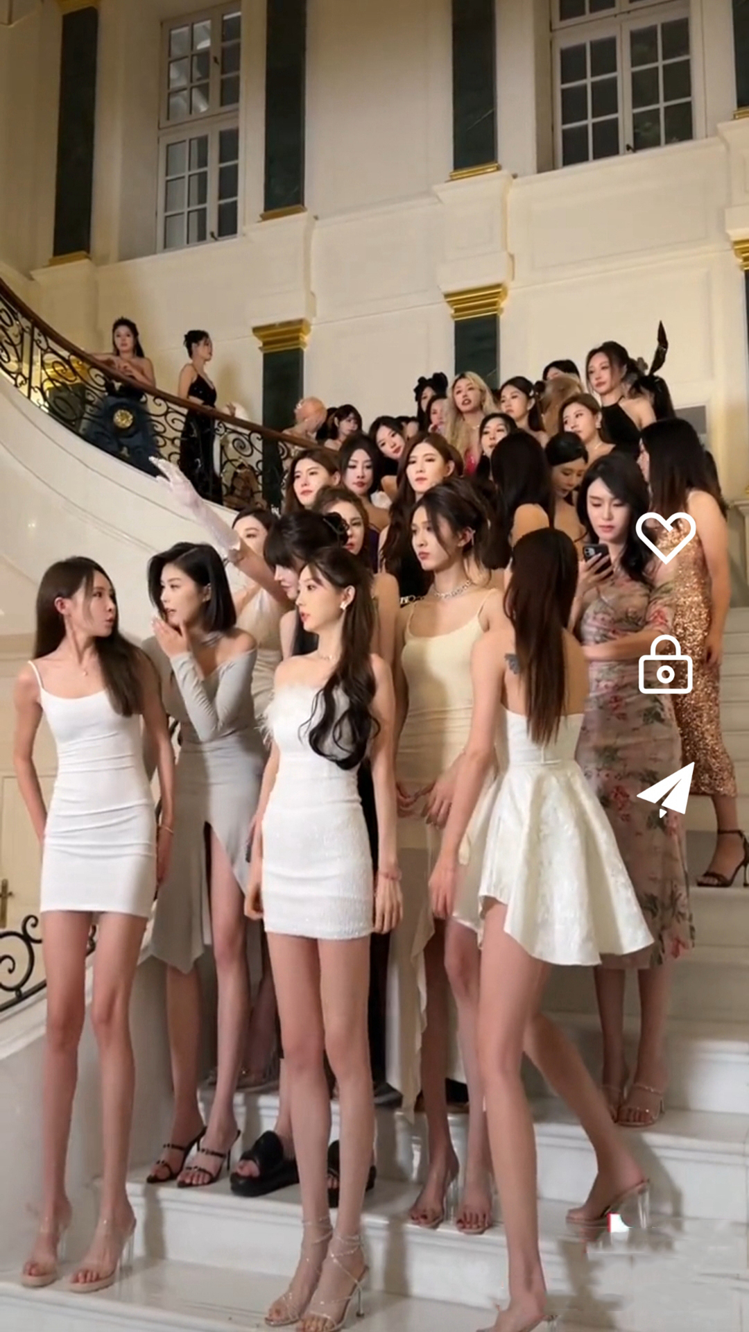 女王调奴舔屁股截图